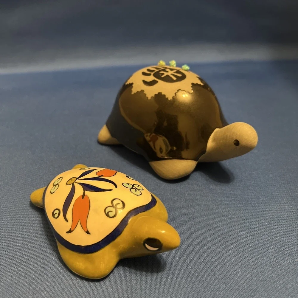 Set Of 2 Vtg Artist Signed Collectible Turtles 4.5x2